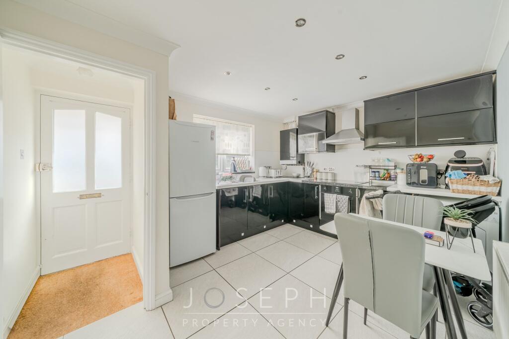 Millfield Gardens, Ipswich, IP4 photo 4