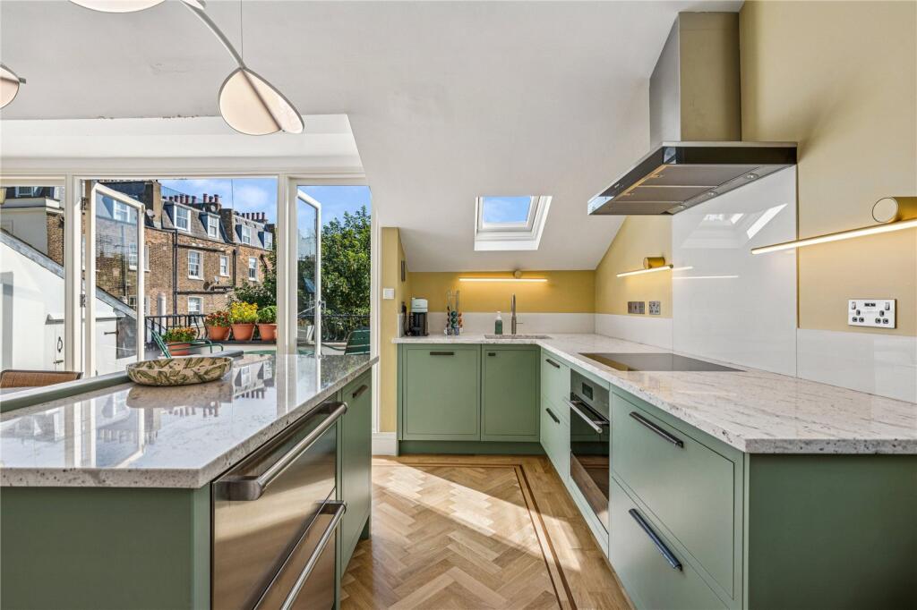 Apartment in London - View 3