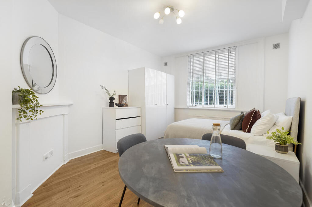 Main image of property: 30 Pembridge Square