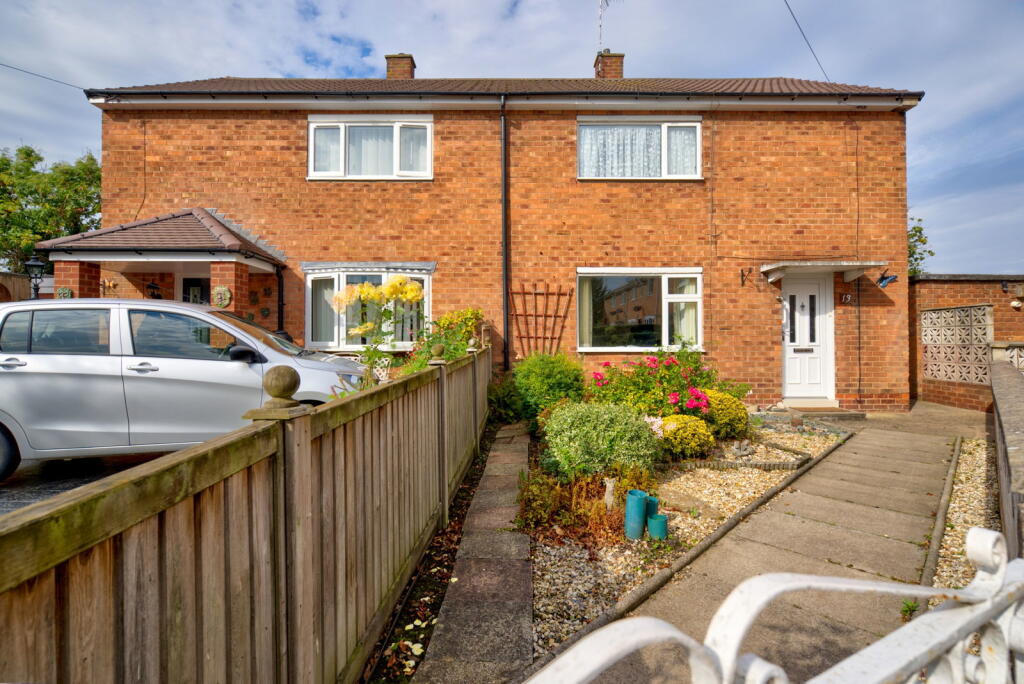 3-bed semi-detached on 13 Park Avenue, Saughall, Chester CH1 6DY, £155,000