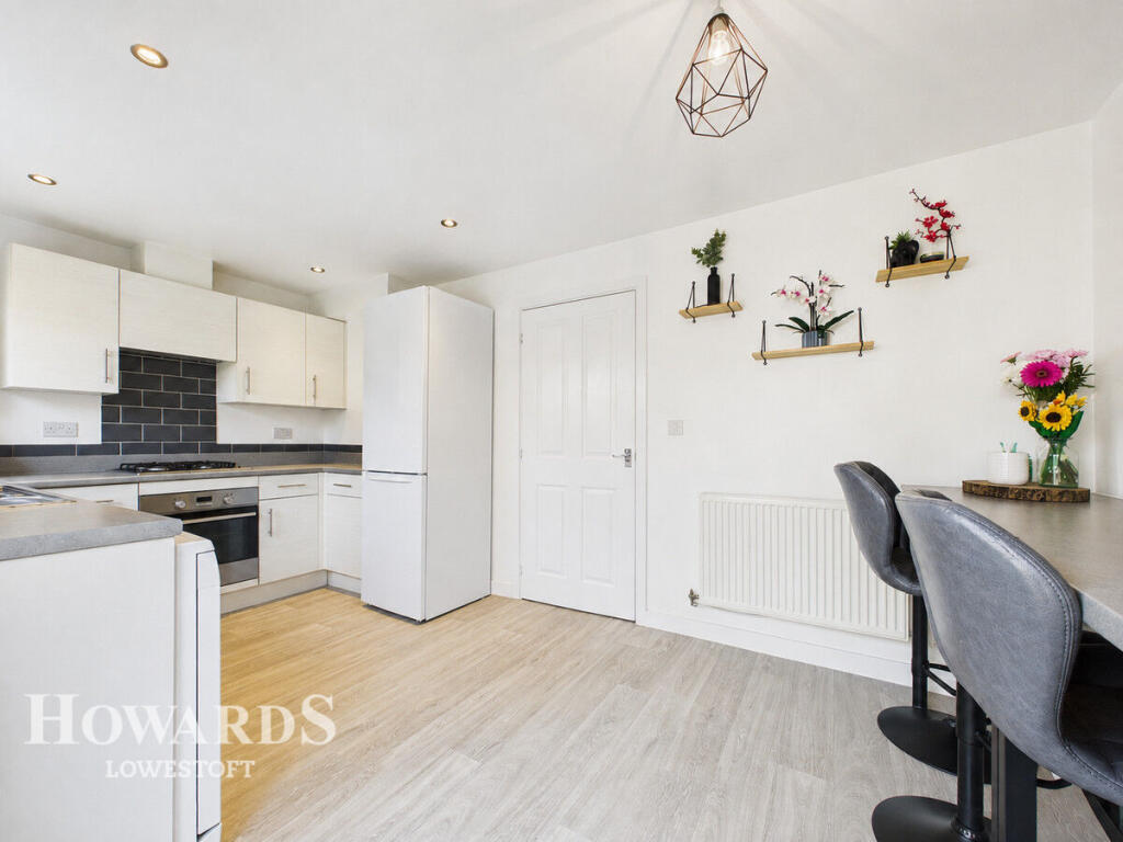 House in East Suffolk, Oulton - More