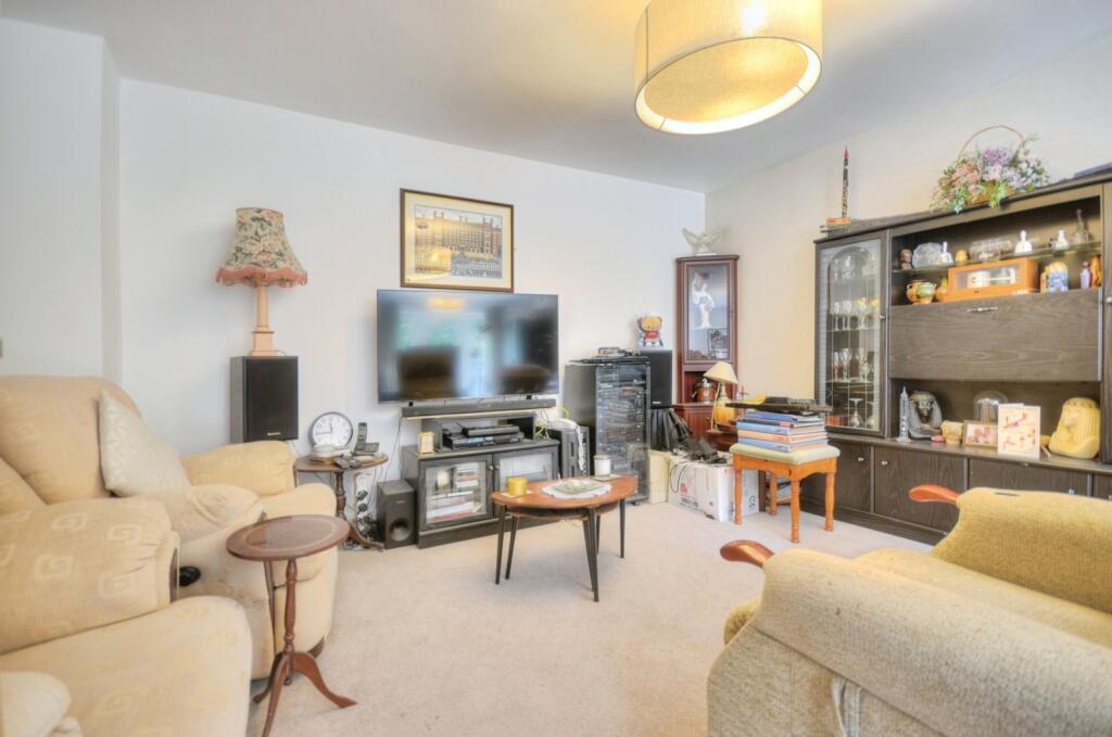 Apartment in Southampton - View 4