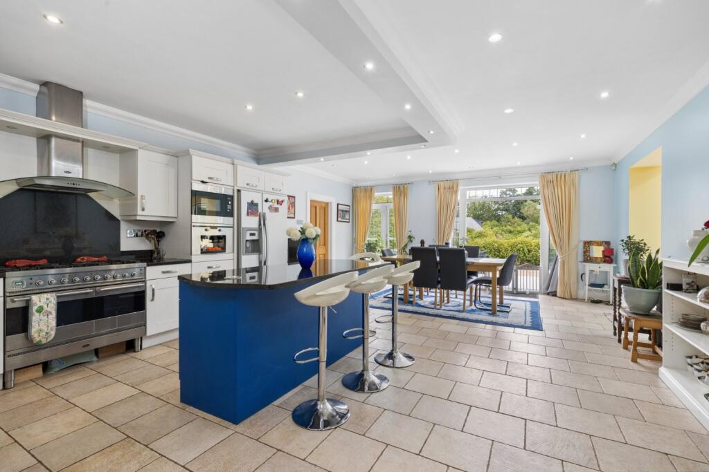House in Runnymede, Surrey - View 4