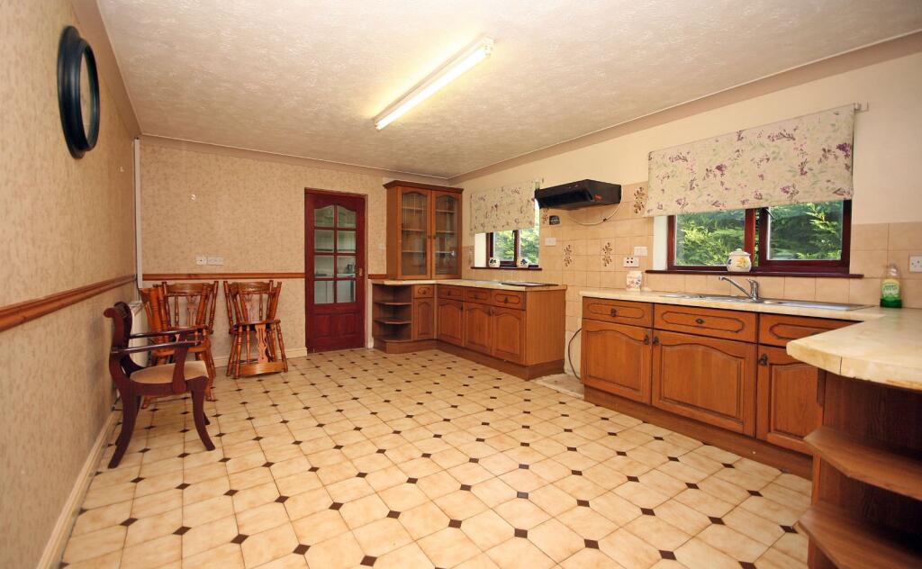 Tyn Lon, Holyhead, Isle of Anglesey, LL65 photo 3
