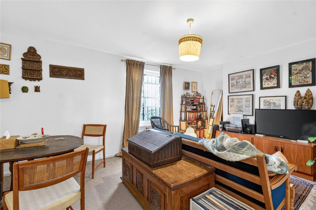 Apartment in London - View 2
