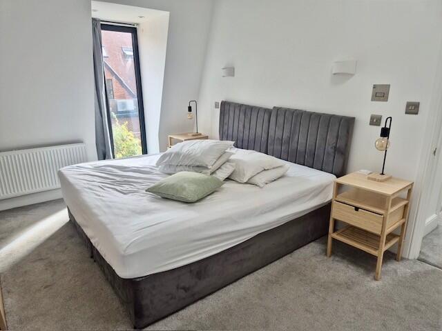 House in Croydon - View 5