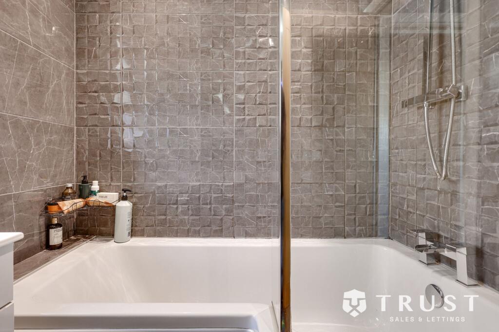 Additional image 30 of Birkenshaw Lane, Birkenshaw, BD11