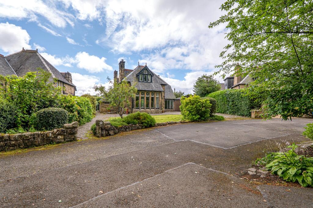 Main image of property: Grove Park, Lenzie