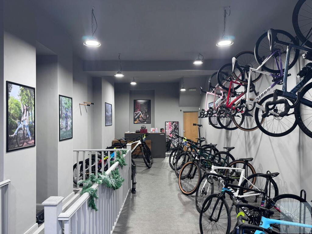 77 Abbey Road NW8 (3).jpg