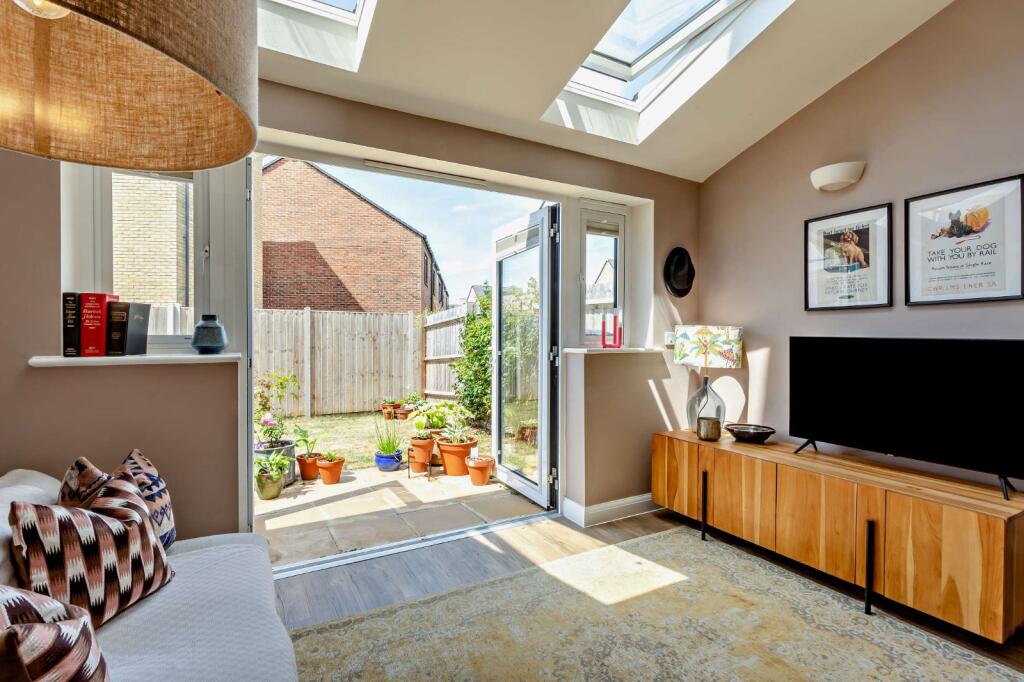 Deacon Drive, Trumpington, Cambridge, Cambridgeshire - View 5