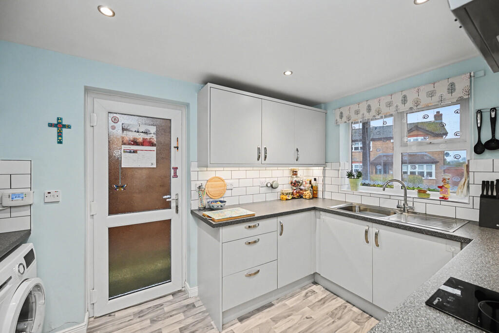 Rowan Drive, Bilton, Rugby photo 2