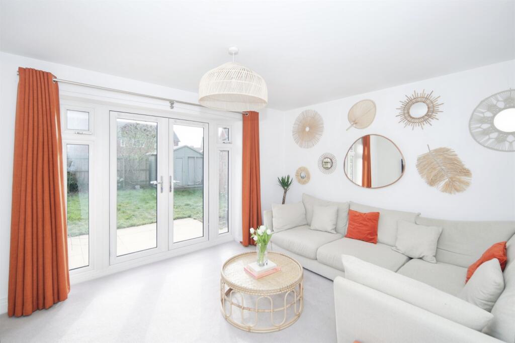 House in Warwick, Burton Green - View 2