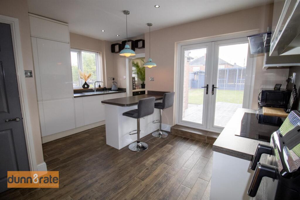 House in Stoke-on-Trent - View 4