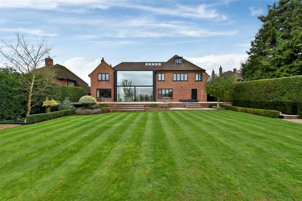 Main image of property: Burnham Avenue, Beaconsfield, Buckinghamshire, HP9