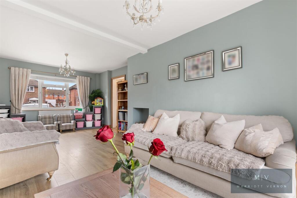 Uvedale Crescent, New Addington photo 2