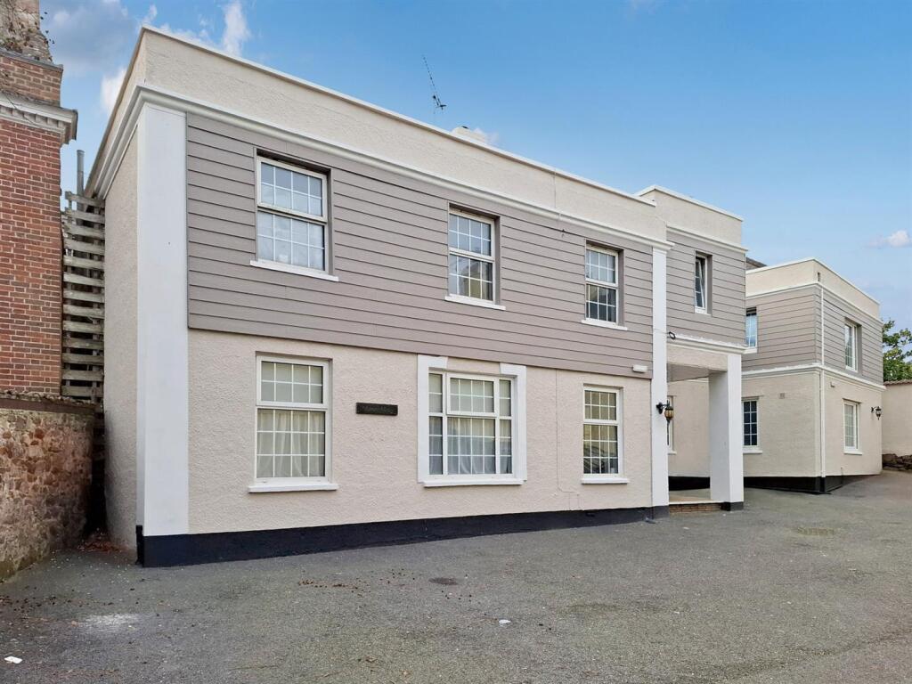 Main image of property: Professional House Share
