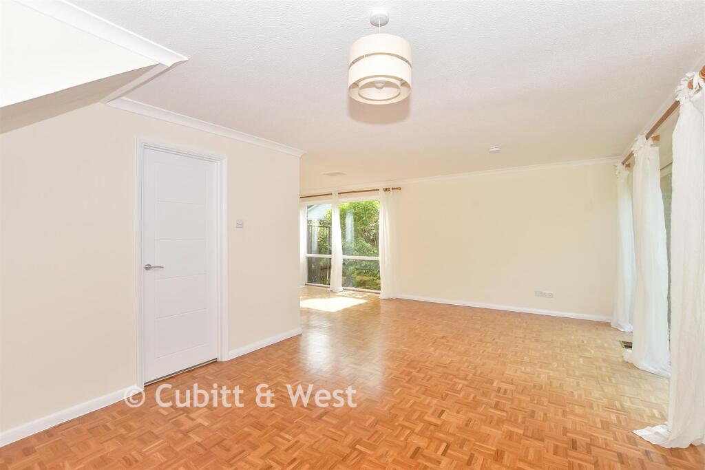House in Croydon - View 5