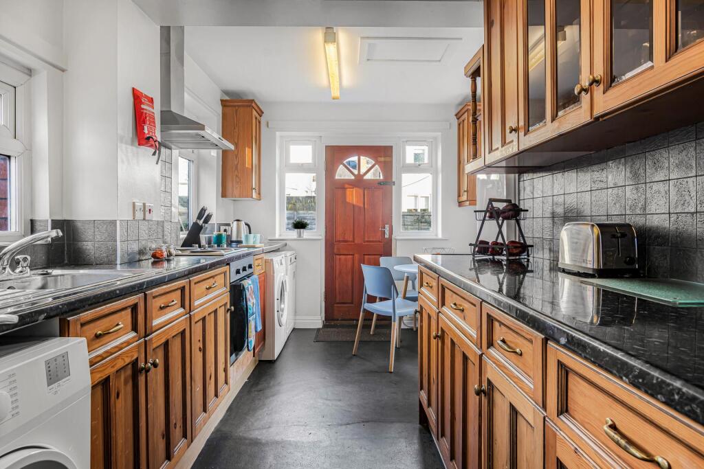 House in Leeds, Beckett Park, Burley - View 4