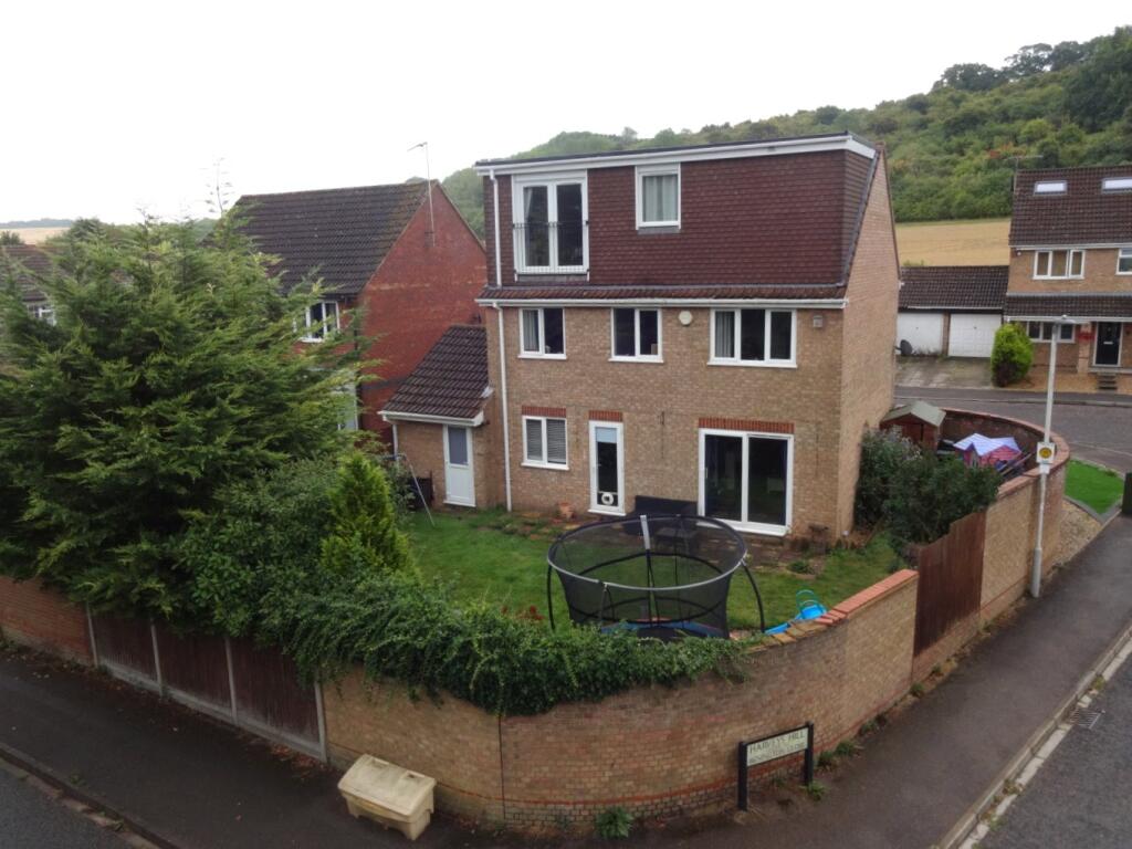 Harveys Hill, Luton, Bedfordshire, LU2 photo 2