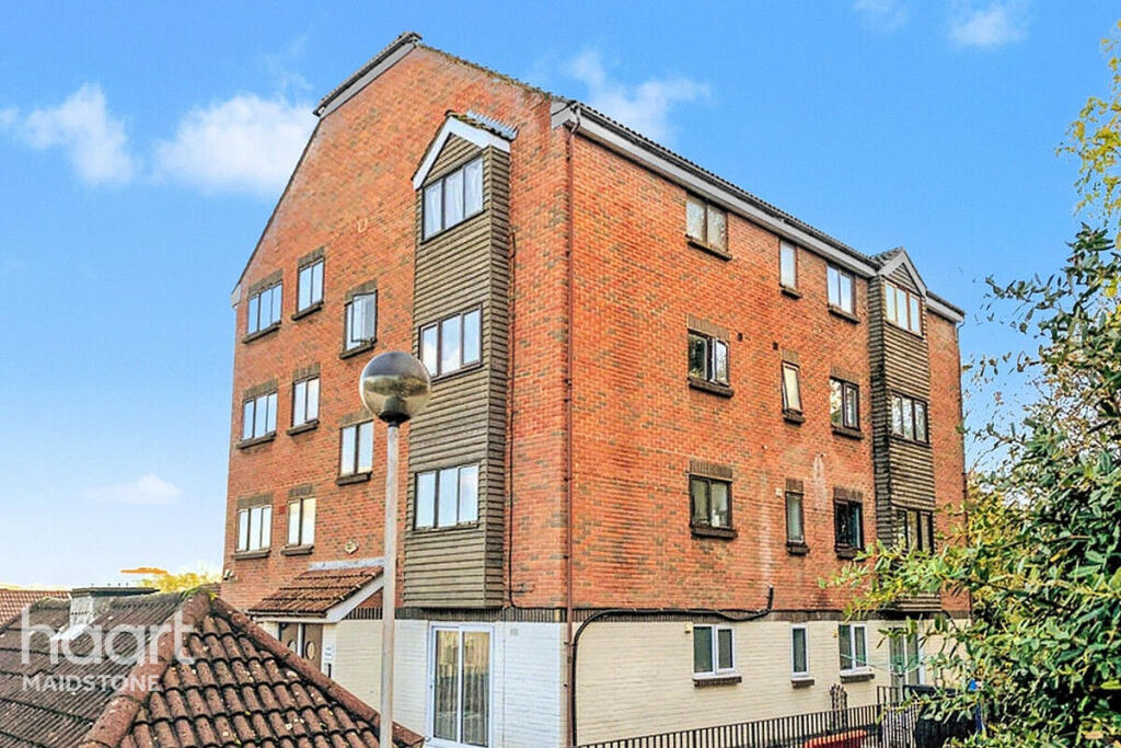 Apartment in Maidstone, Ringlestone - View 2