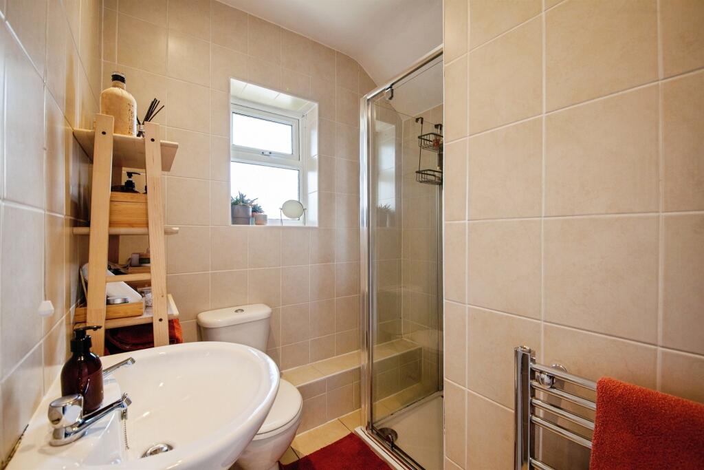 House in Rotherham, Thorpe Common - View 4