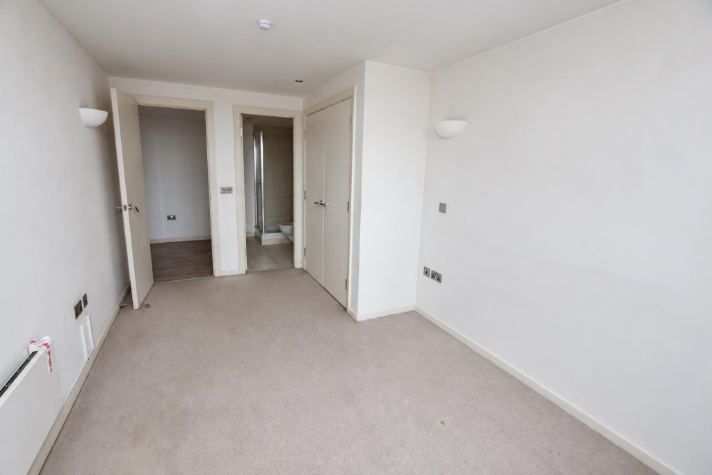 Apartment in Leeds - More