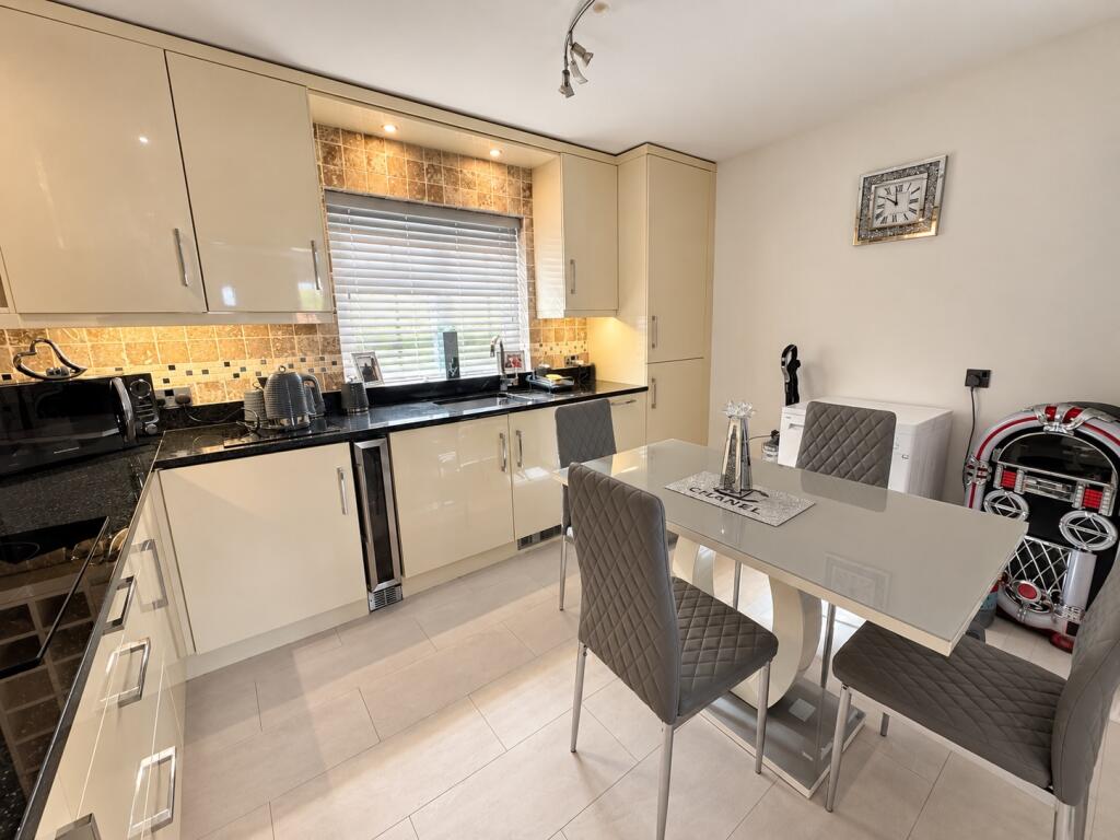 House in Nottingham - View 4