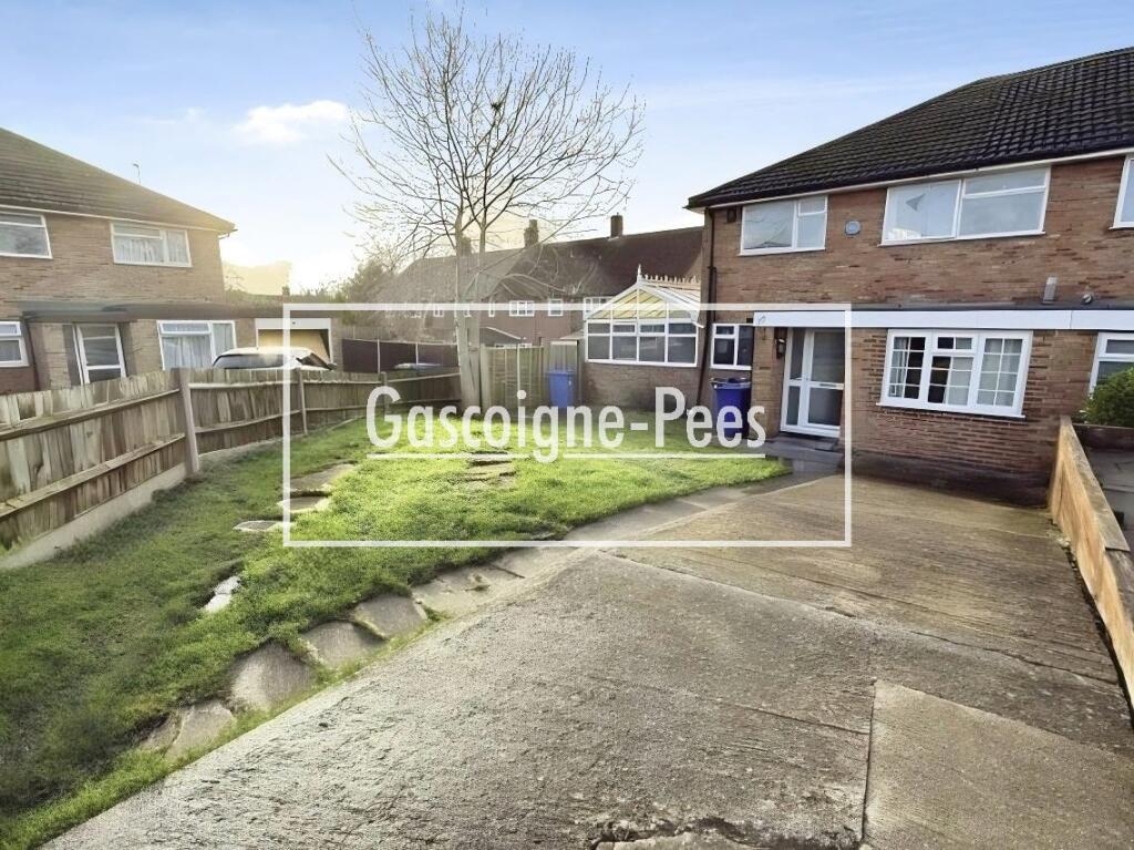 Main image of property: Fairfax, Priestwood, RG42