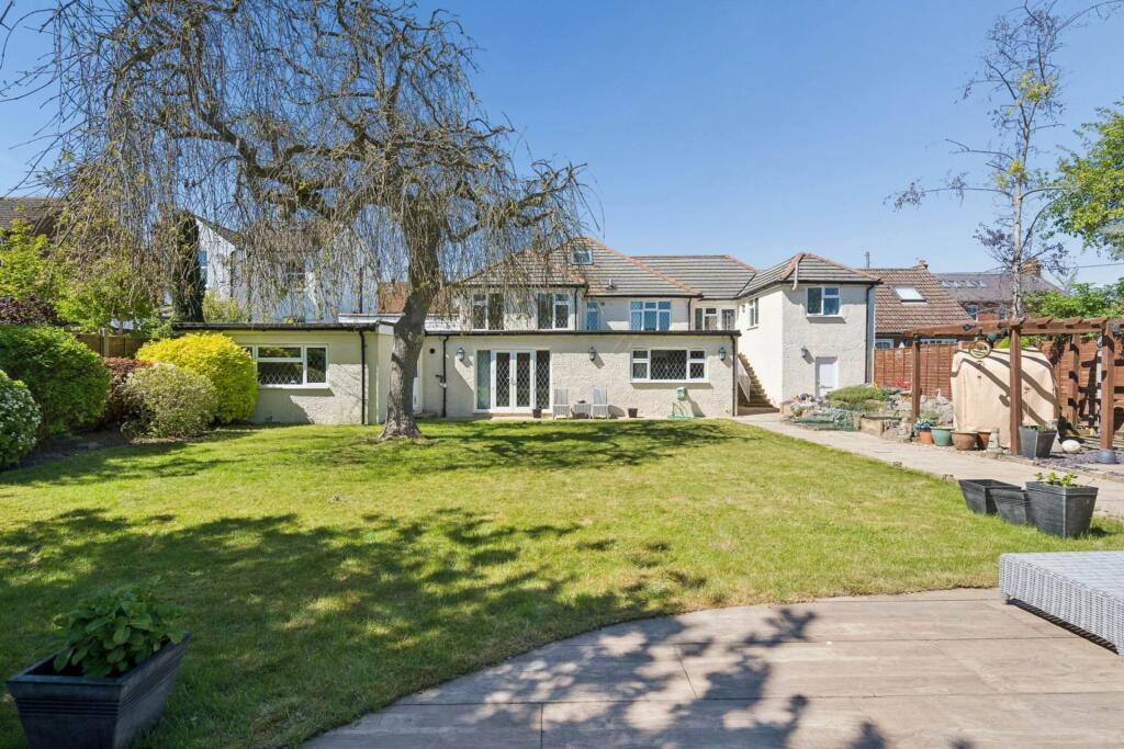 Main image of property: Beaconsfield Road, Tring