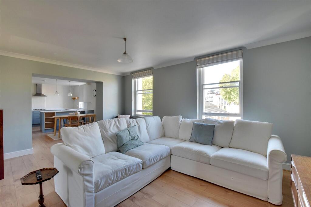 Apartment in London - View 3