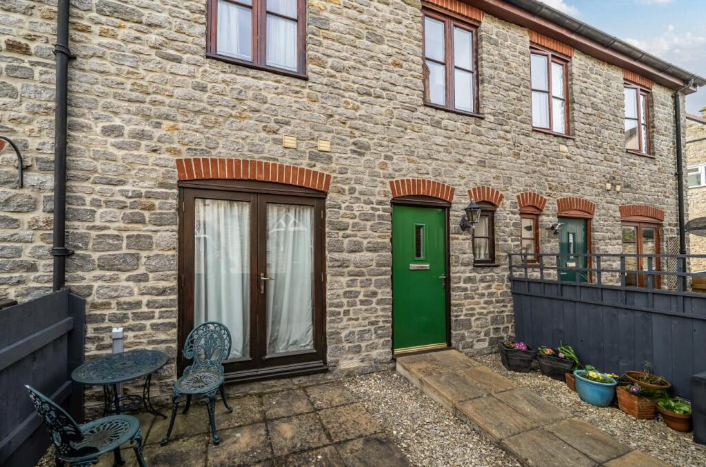 Additional image 16 of High Street, Henstridge, Templecombe