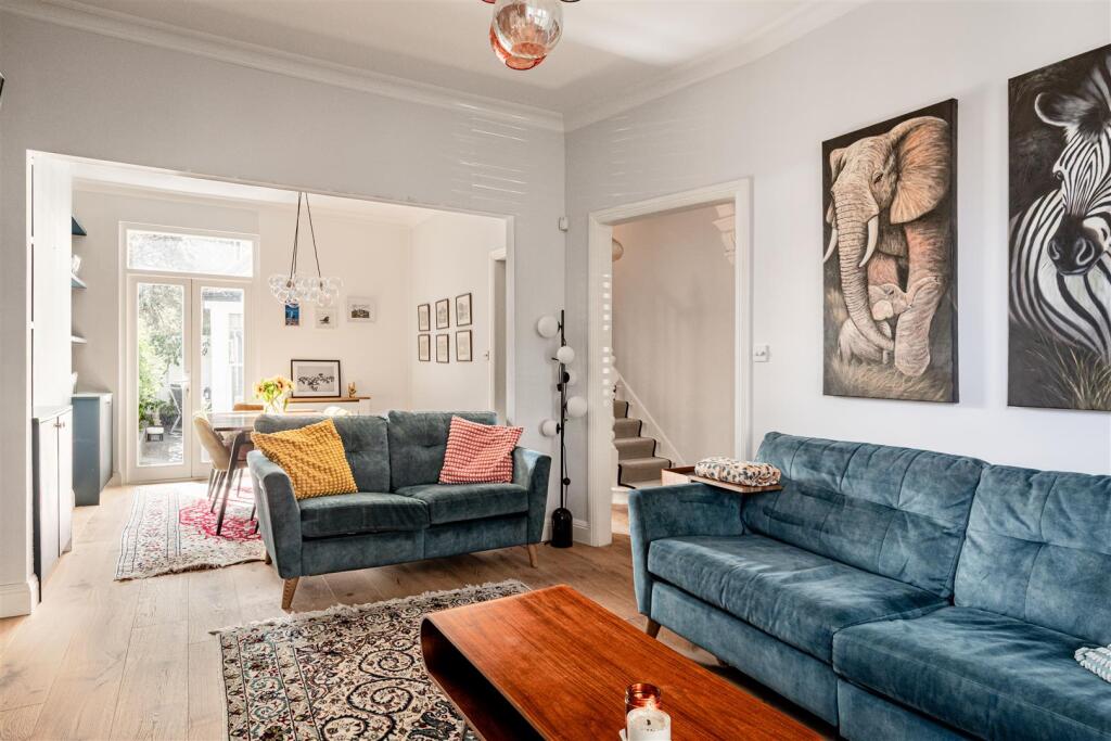 House in London, Hammersmith - View 2