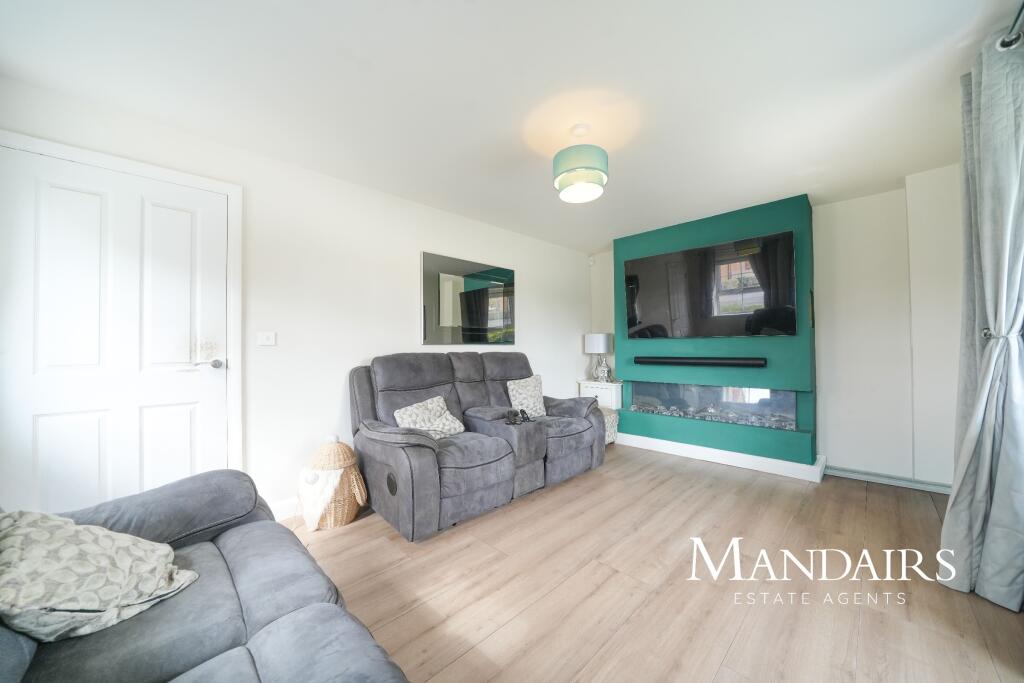 House in Peterborough, Hampton Gardens, Hampton Water - View 4