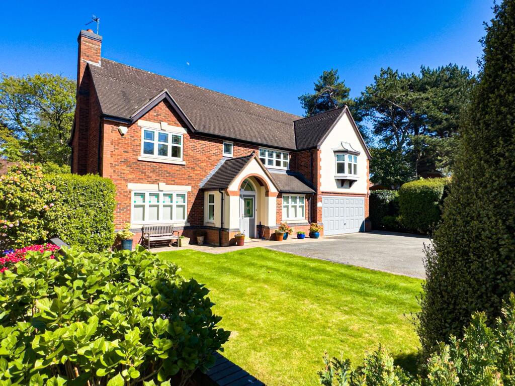 Main image of property: Vyner Road South, Prenton, CH43