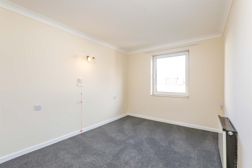 Apartment in Cotswold, Cirencester - More