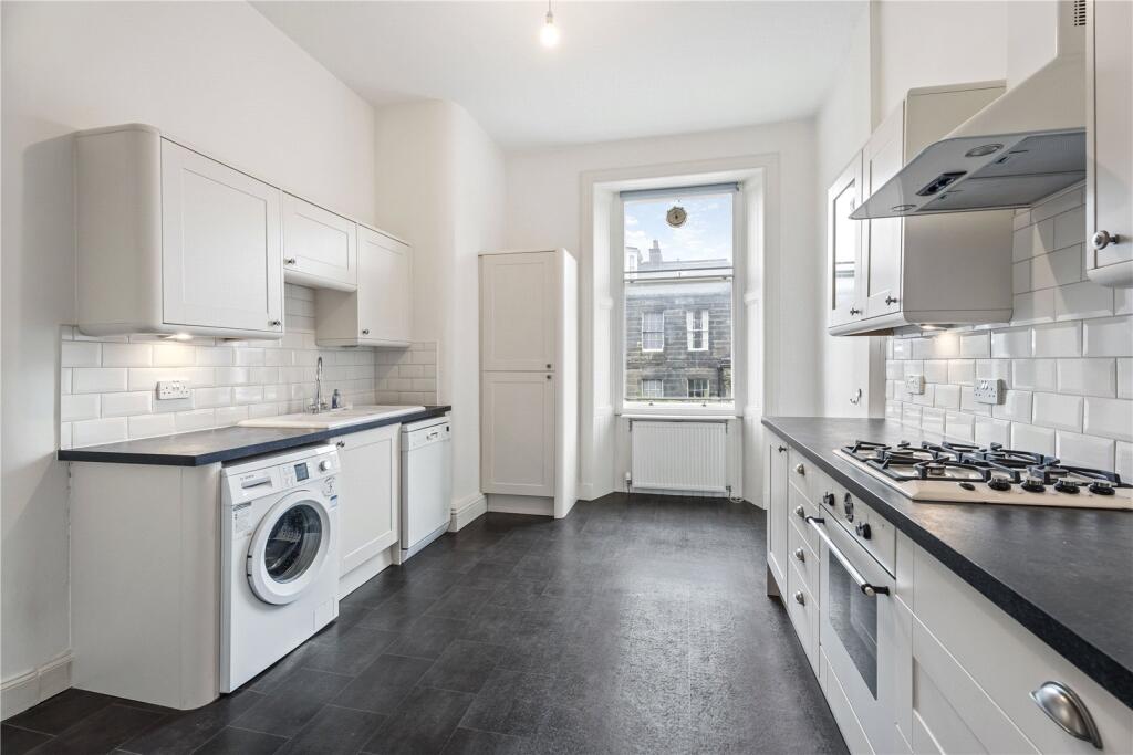 Apartment in Edinburgh, Goldenacre, Inverleith - View 5