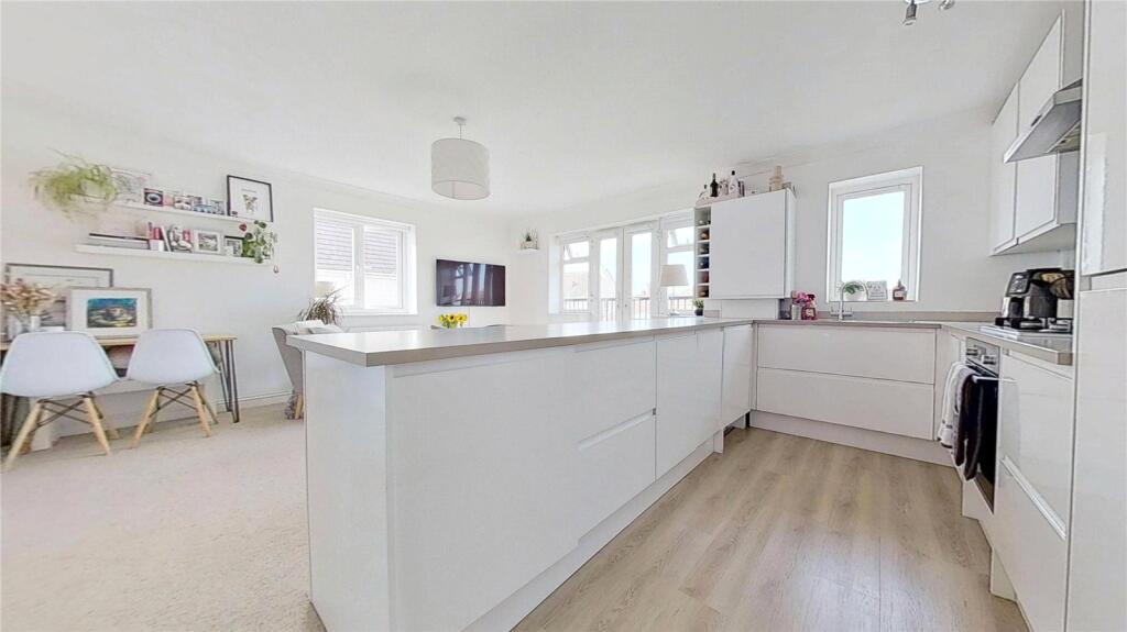 Apartment in Adur, Lancing - View 3