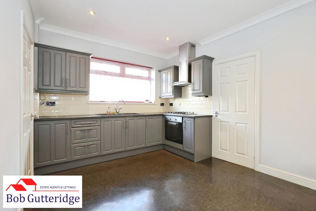 House in Newcastle-under-Lyme, Clayton - View 4