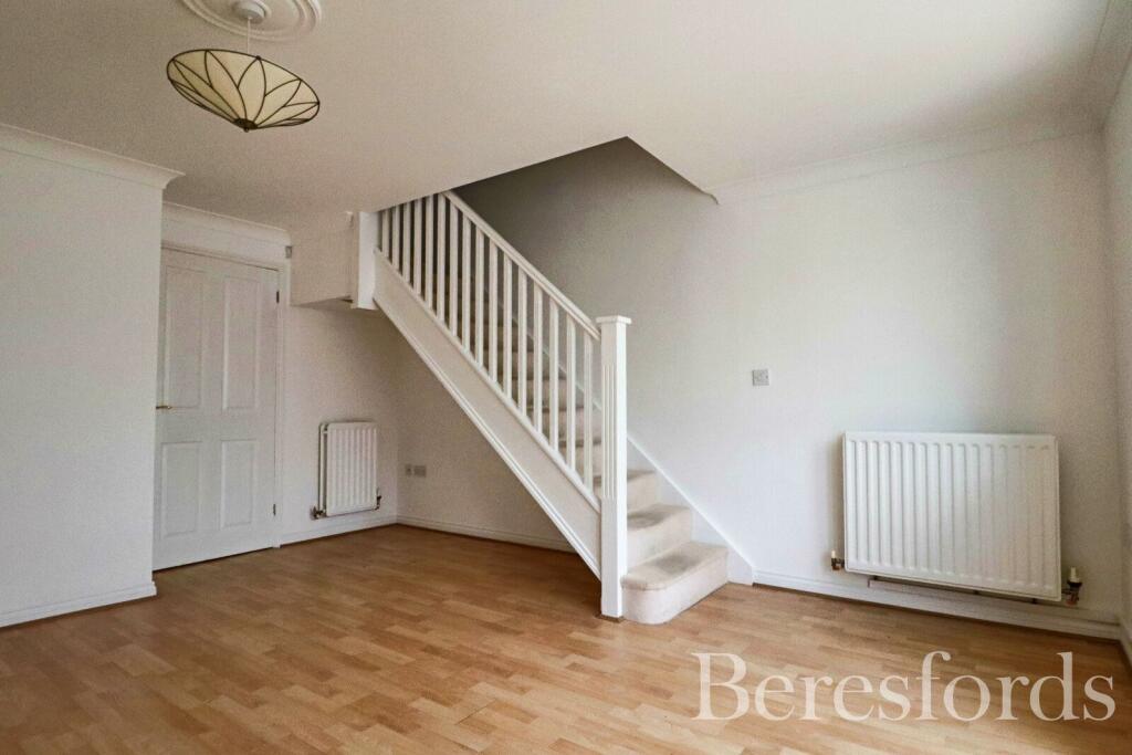House in Chelmsford, Chancellor Park, Chelmer - View 6