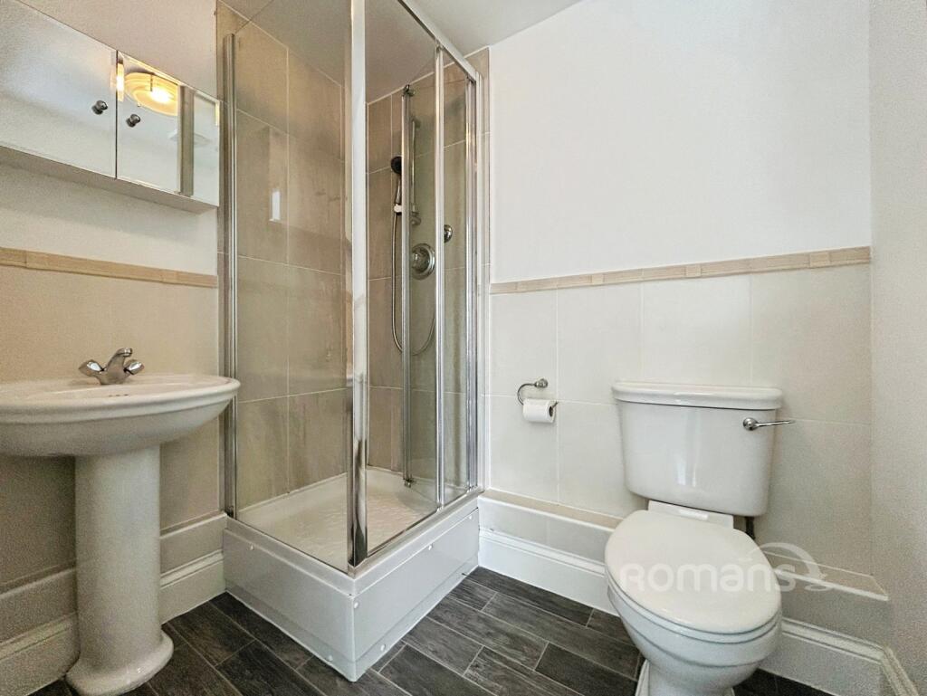 Apartment in Hart, Elvetham Heath - View 5