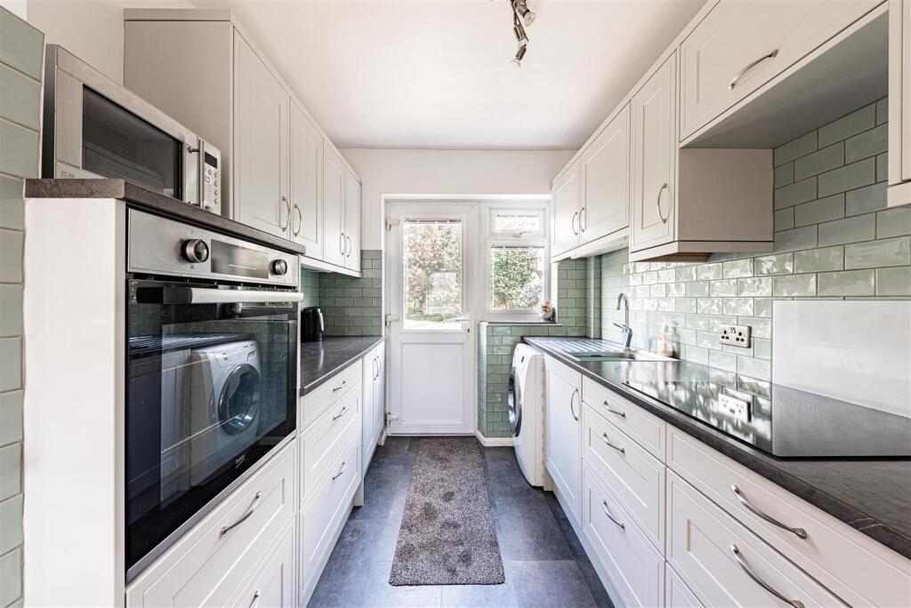 House in Canterbury, Hales Place - View 3