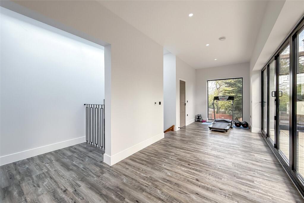 Additional image 20 of Wells Close, Harpenden, Hertfordshire, AL5