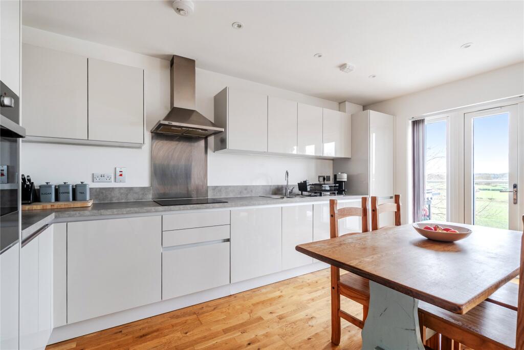 Apartment in London - View 2
