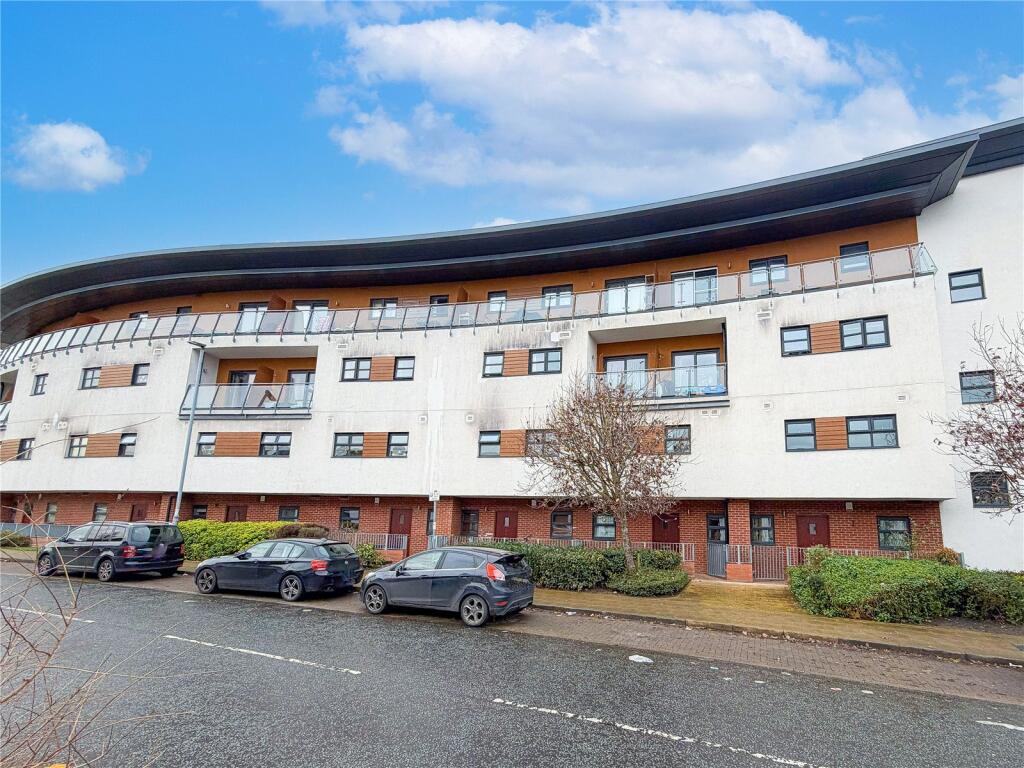 3-bed flat on Blue Moon Way, Fallowfield, M14, £170,000