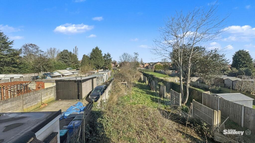 Clipstone Road East, Forest Town, NG19 photo 4