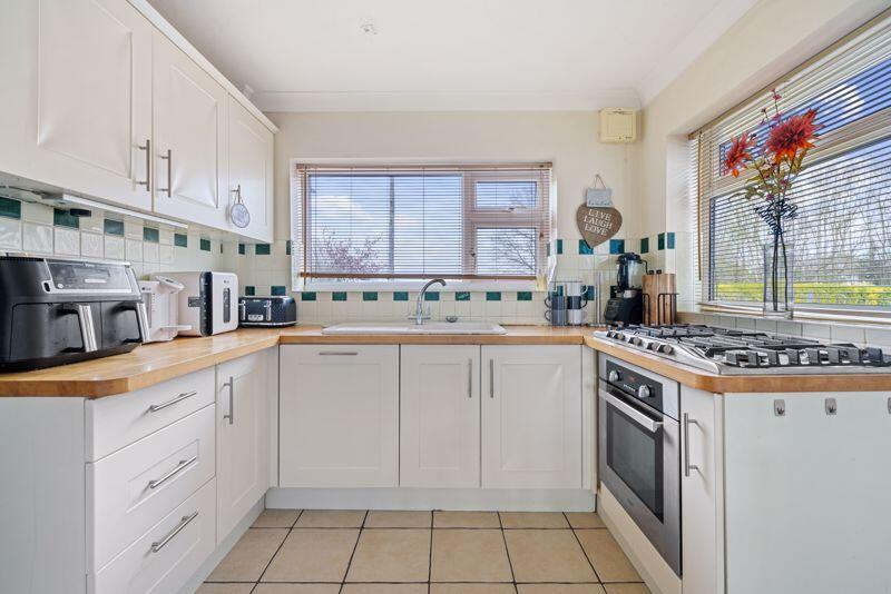 House in Arun, Aldwick - More