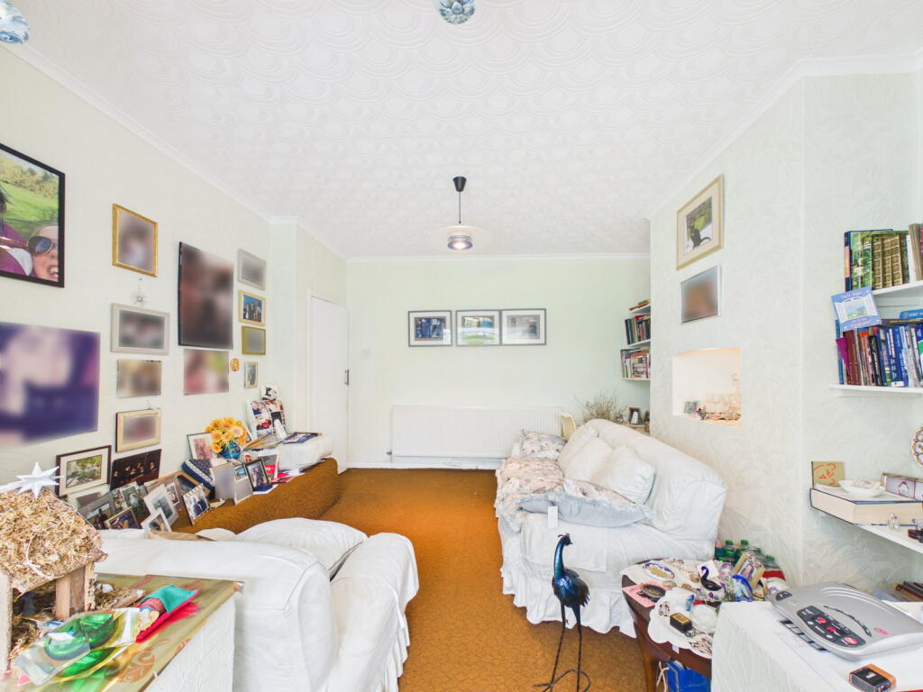 Crescent Avenue, Ashton-in-Makerfield, Wigan, WN4 9SG - More