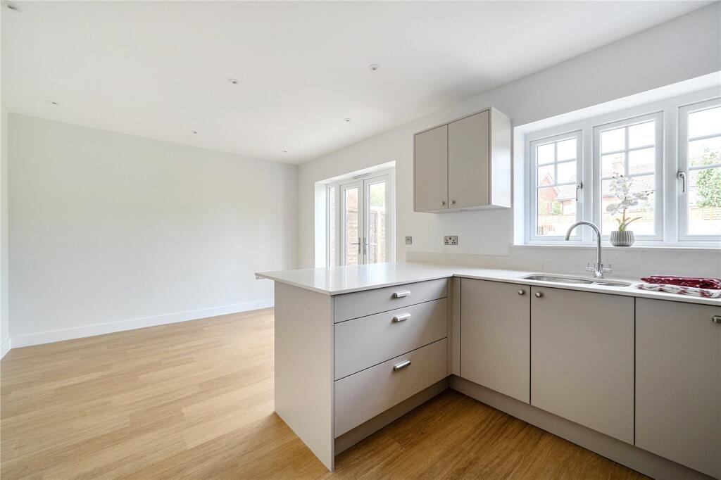 House in Reading - View 4