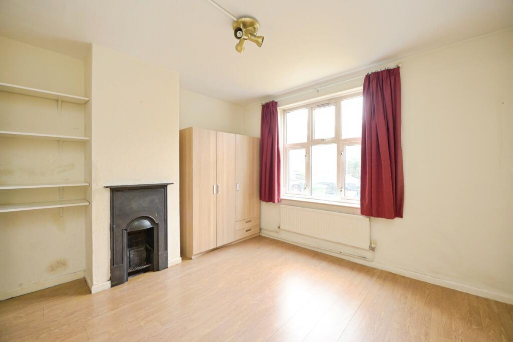 Apartment in London - More