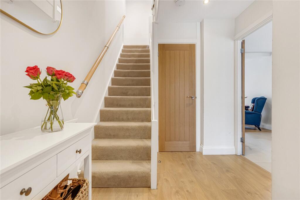 Apartment in London - View 3